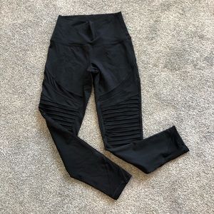Aerie Move High Waisted Moto 7/8 Leggings